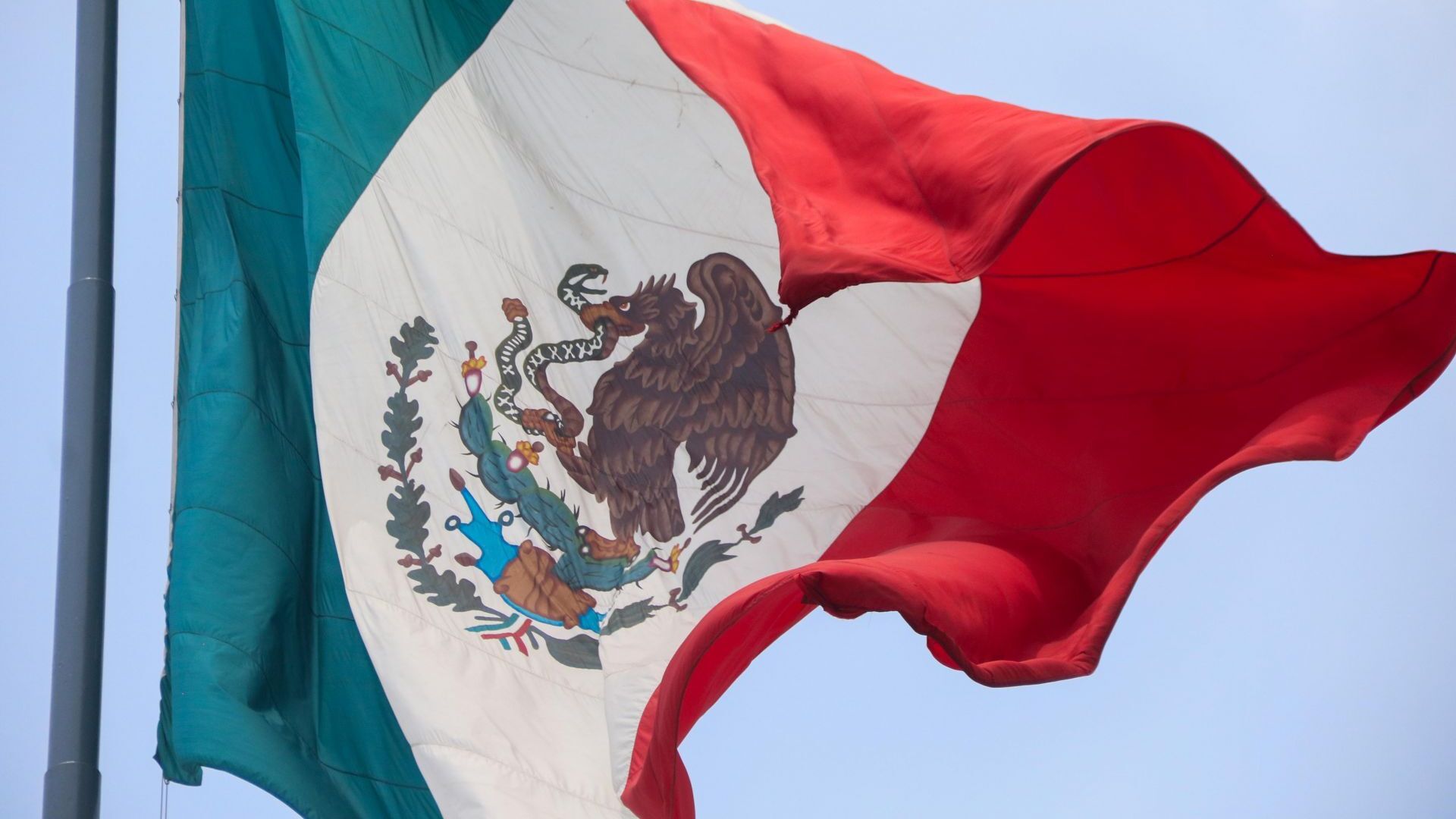 Monumental bandera del Zócalo Capitalino. Foto: Cuartoscuro